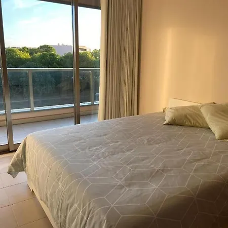 Апартаменты Salgados Retreat