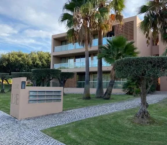 Salgados Retreat Bicas