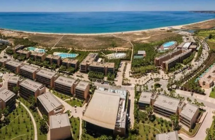 Salgados Retreat * Bicas