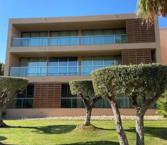 Salgados Retreat Appartement Bicas