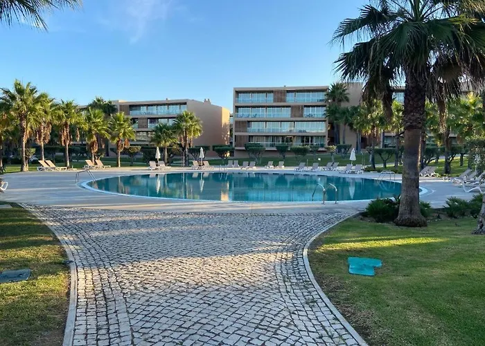 Salgados Retreat Bicas